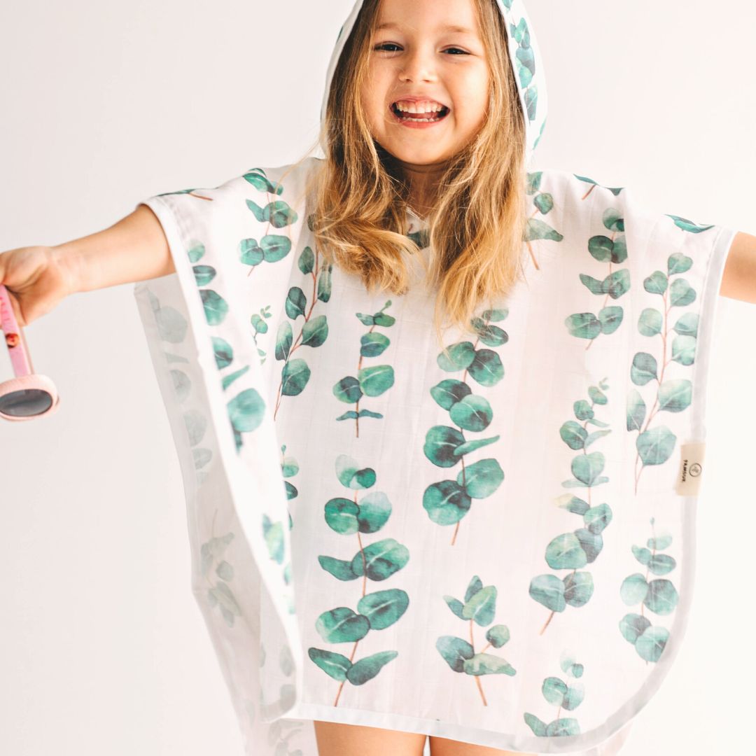 What to Pack for a Holiday with Kids? Your Essential Companion - Muslin Poncho 100% Cotton